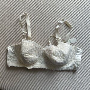 Aerie Cream Lace Underwire Bra